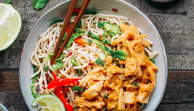 Thai noodles with nuts in 15 minutes!!!