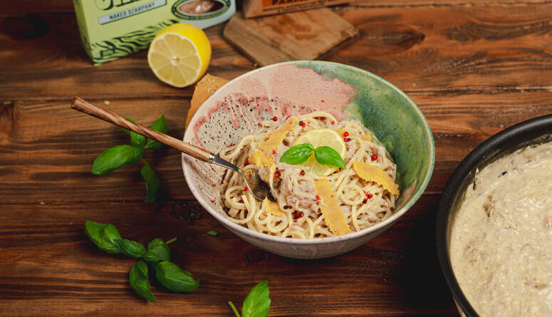 Cheesy Spaghetti with Jackfruit